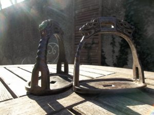 Antiquité équestre : Équipement du cavalier